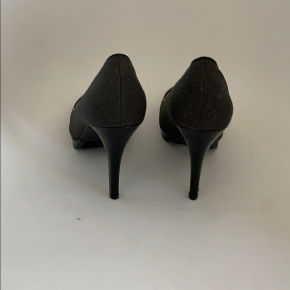 Shoes - Picture 4 of 4